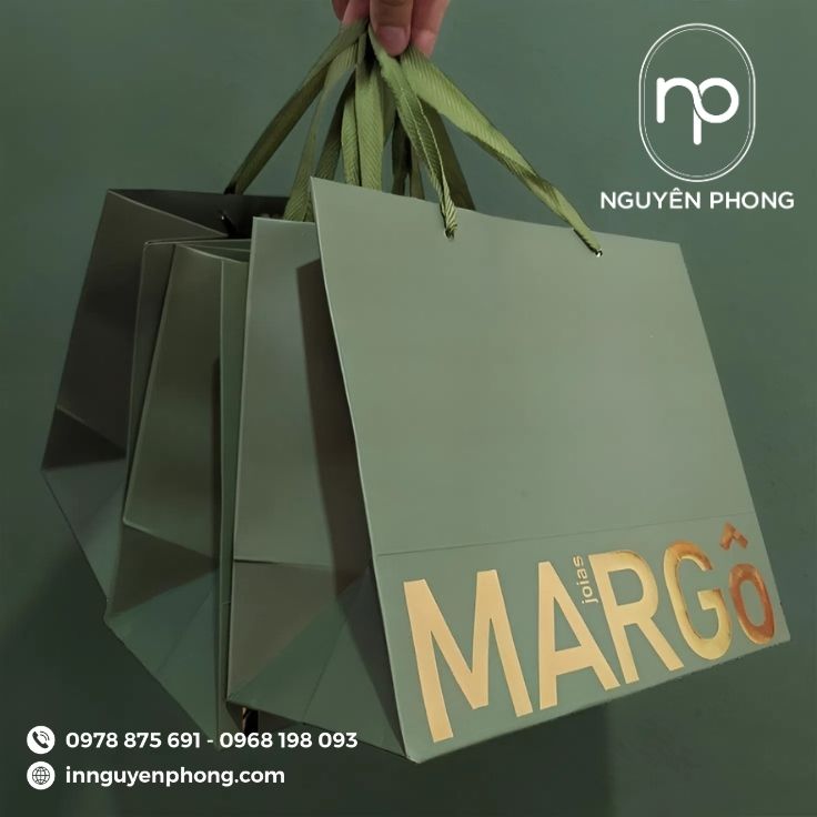 Mẫu túi giấy du lịch sang trọng